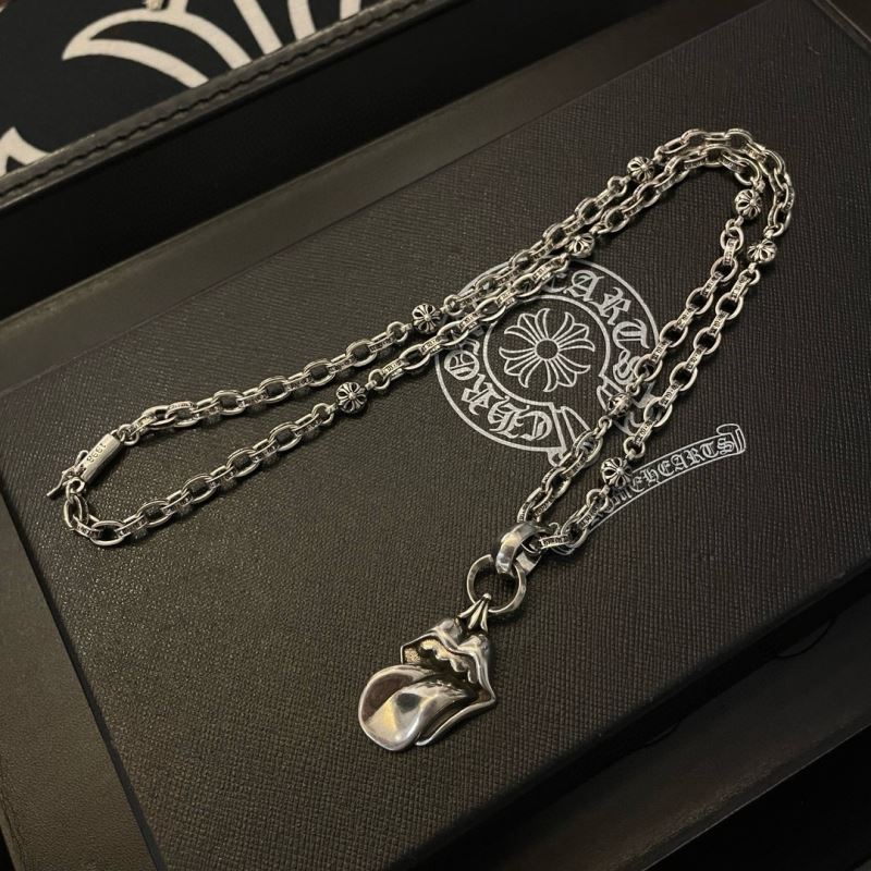 Ch*0me He**ts necklaces